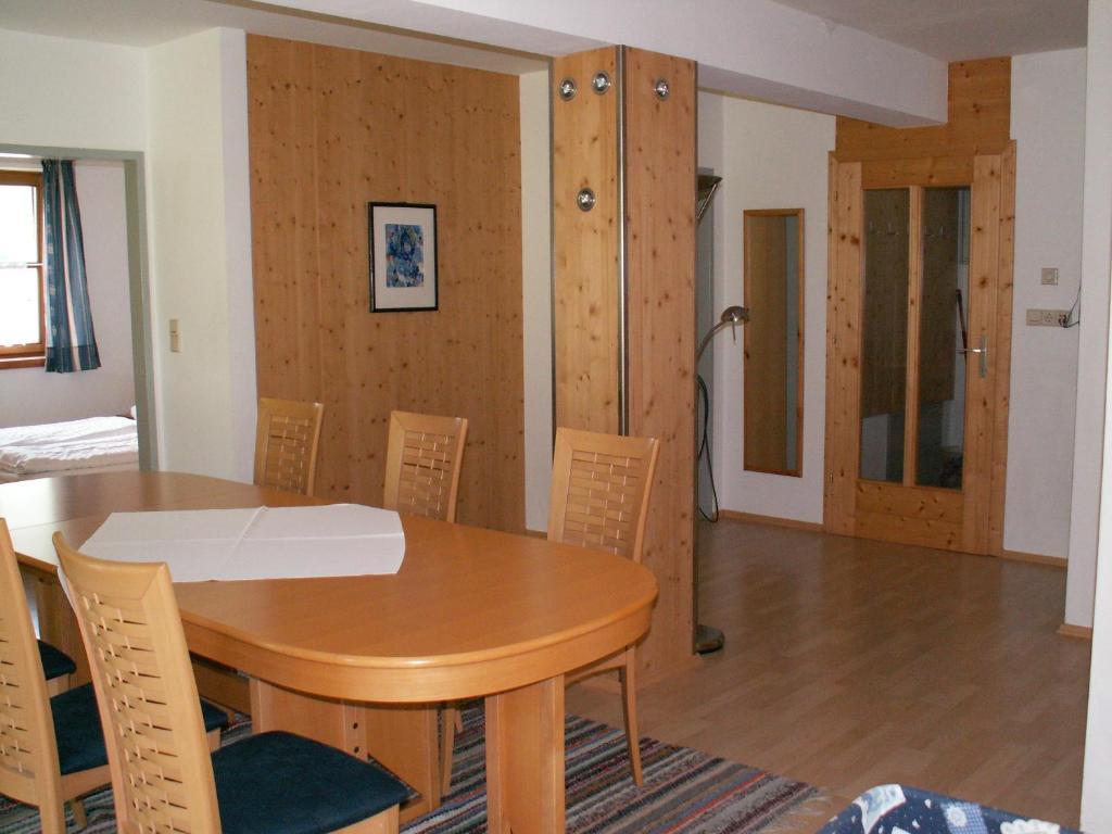 Apartament Haus Im Turm Bad Kleinkirchheim Pokój zdjęcie